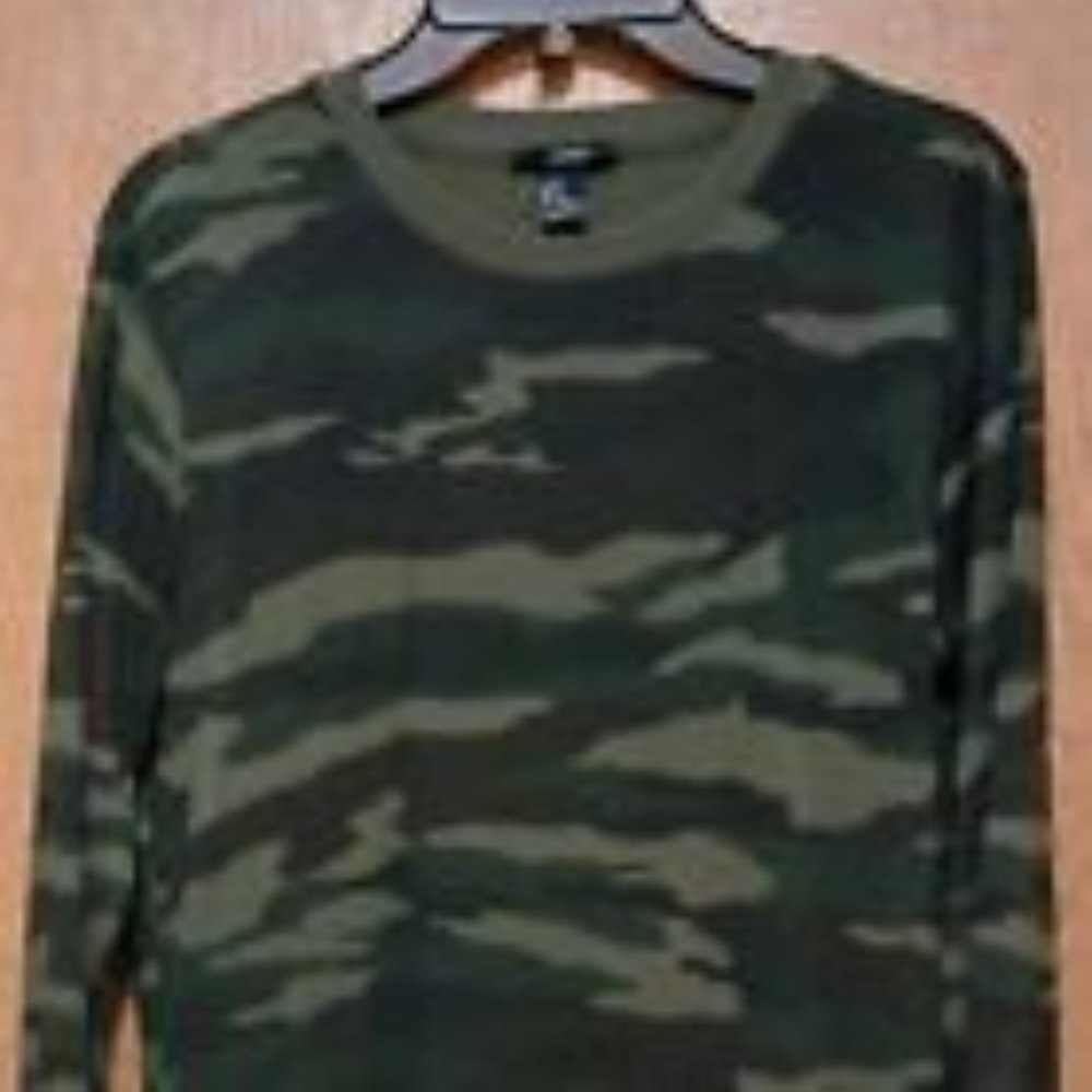 Forever 21 (Camo Sweater)-(Brown/Green)-(Pre-owned)-(New Condition)-(Size M)-$25